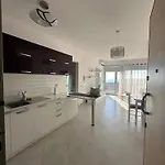 Sea View Apartament *