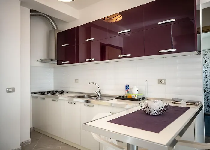 Sea View Apartment *